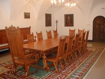 Konšelský nábytek realizováno pro Městský úřad Valašské Meziříčí (11)